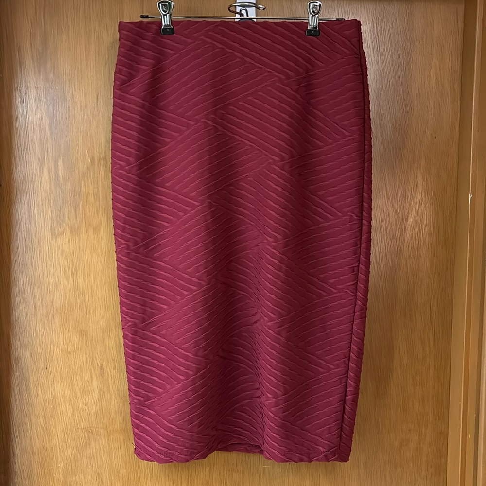 Washable midi skirt
